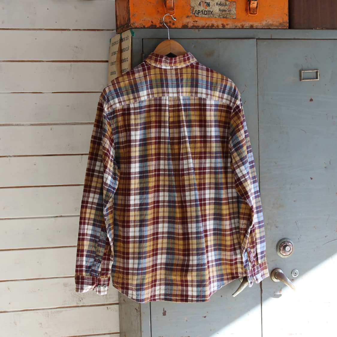 (착용컷) 에디바우어 체크 셔츠 (남성용 103) 상품이미지2