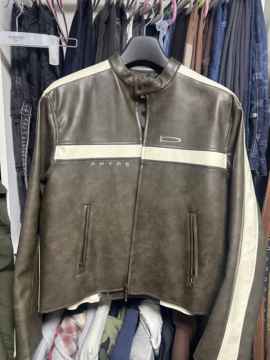 피지컬 에듀케이션 바이커 자켓 상품이미지1