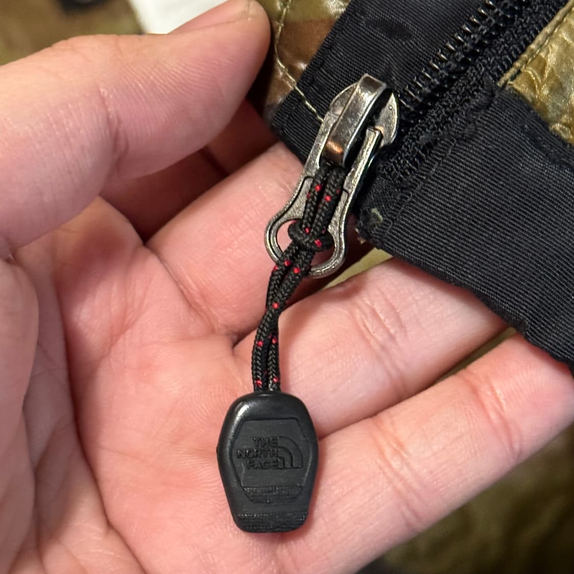 노스페이스 카모 패딩 베스트 (L-XL) 써밋 상품이미지9