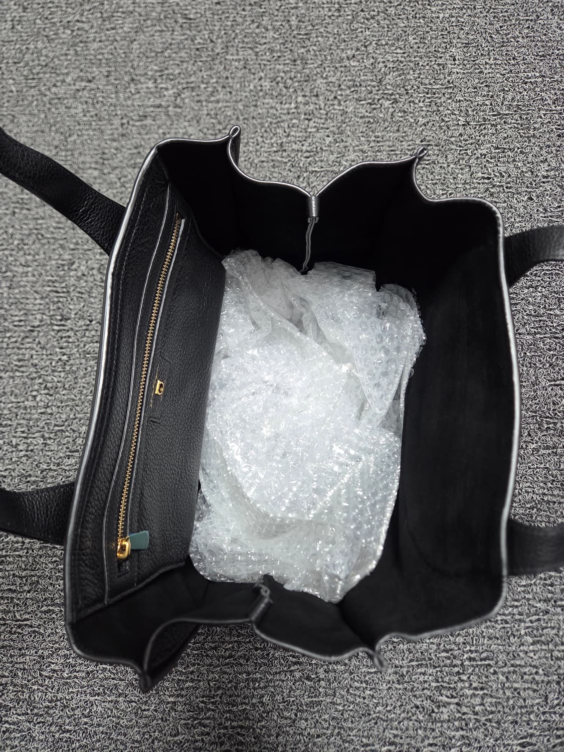 페라가모 맥시 간치오 토트백 상품이미지8