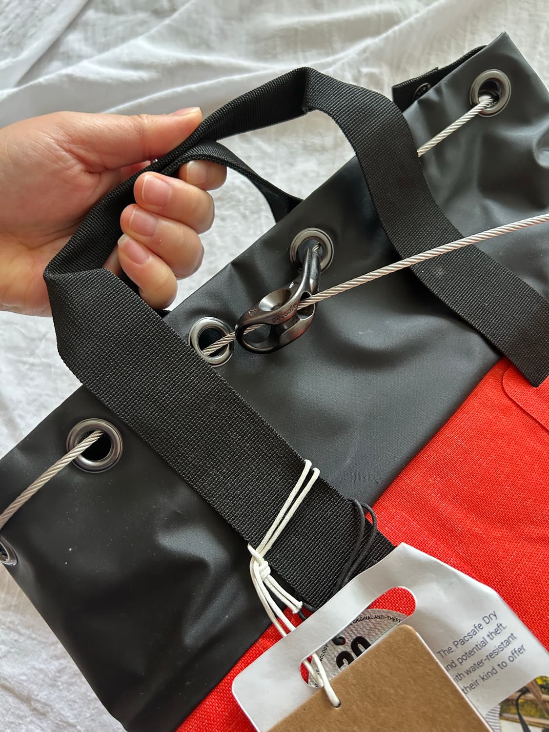 팩세이프(Pacsafe) 도난방지 백팩 15L (오렌지) 상품이미지4