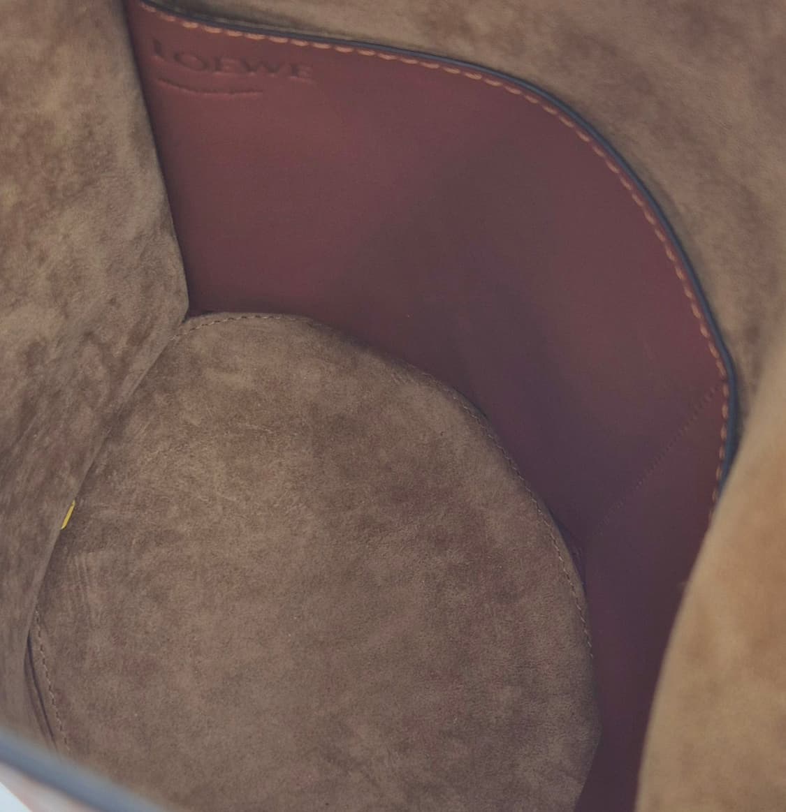 로에베 케이트 탑핸들 버킷백 상품이미지10