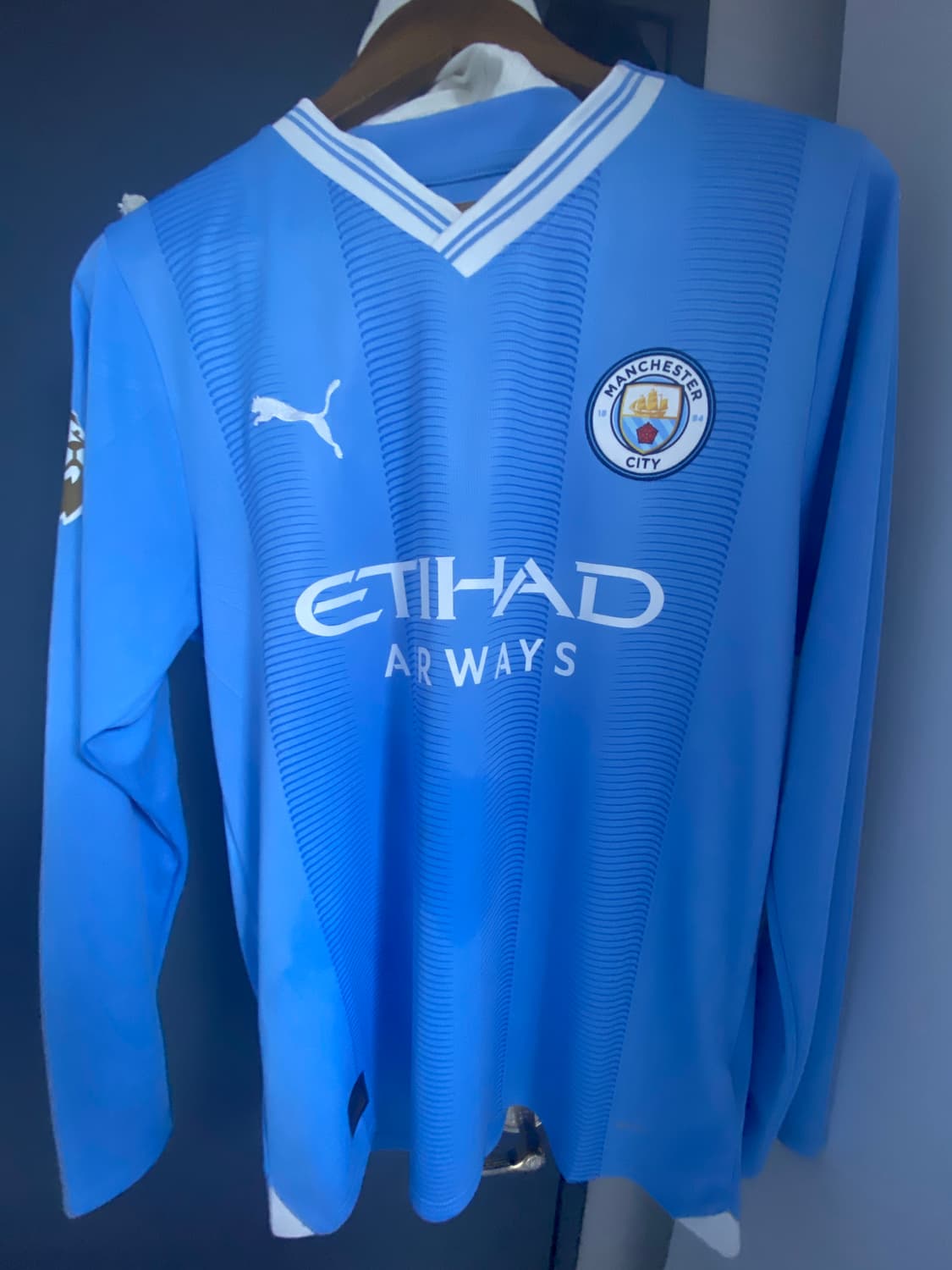 맨시티 23/24 유니폼 상품이미지1
