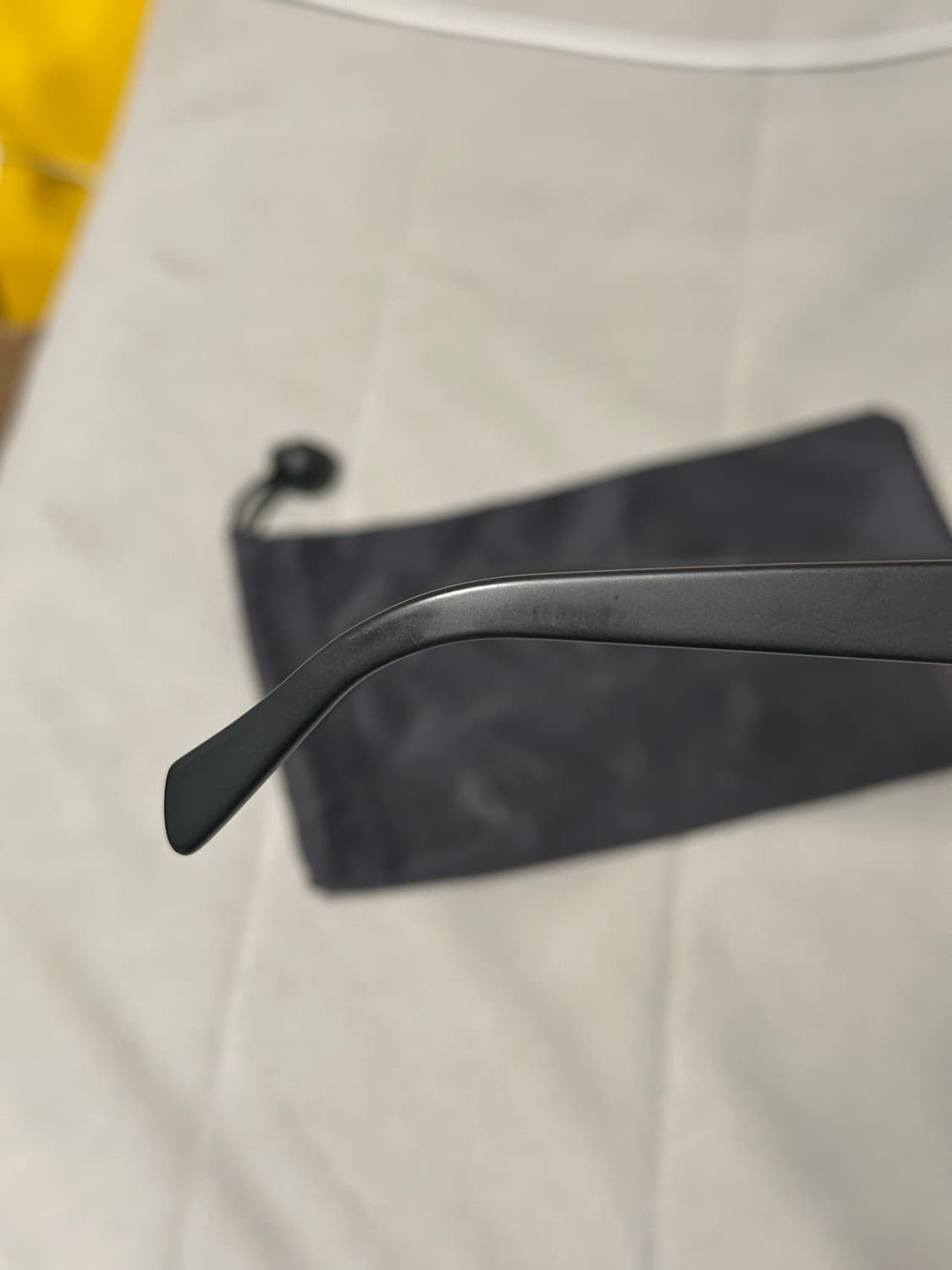 일레스테바 바이닐 선글라스 (기리보이 착용) 상품이미지5