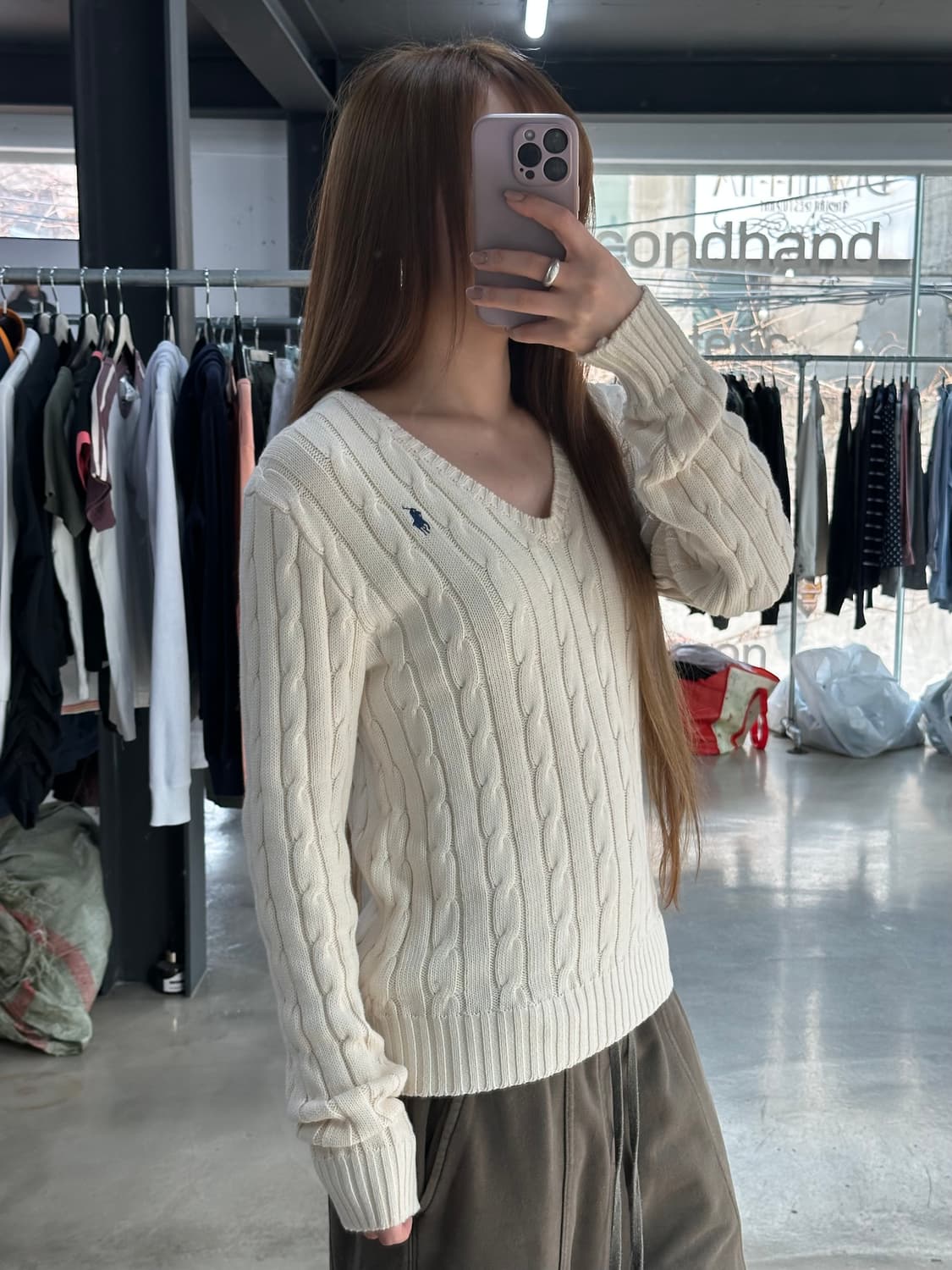 폴로랄프로렌 큐알텍 브이넥 케이블 꽈배기니트 아이보리  상품이미지2