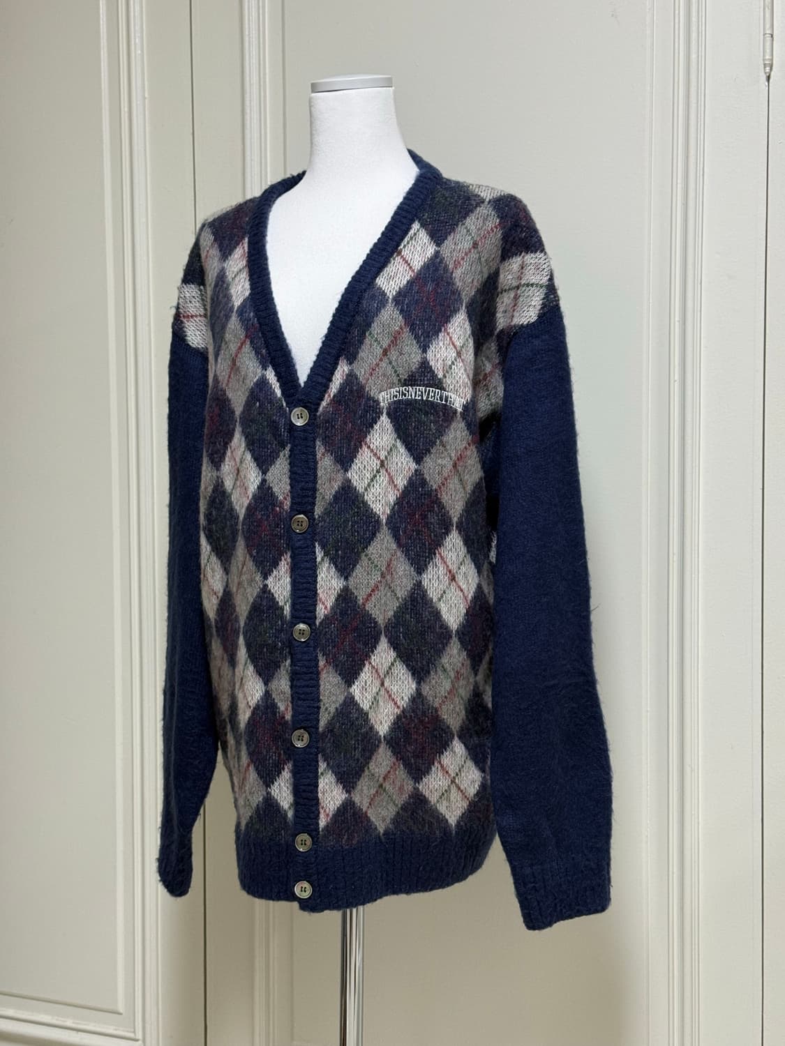 디스이스네버뎃 아가일 네이비 니트가디건 상품이미지3