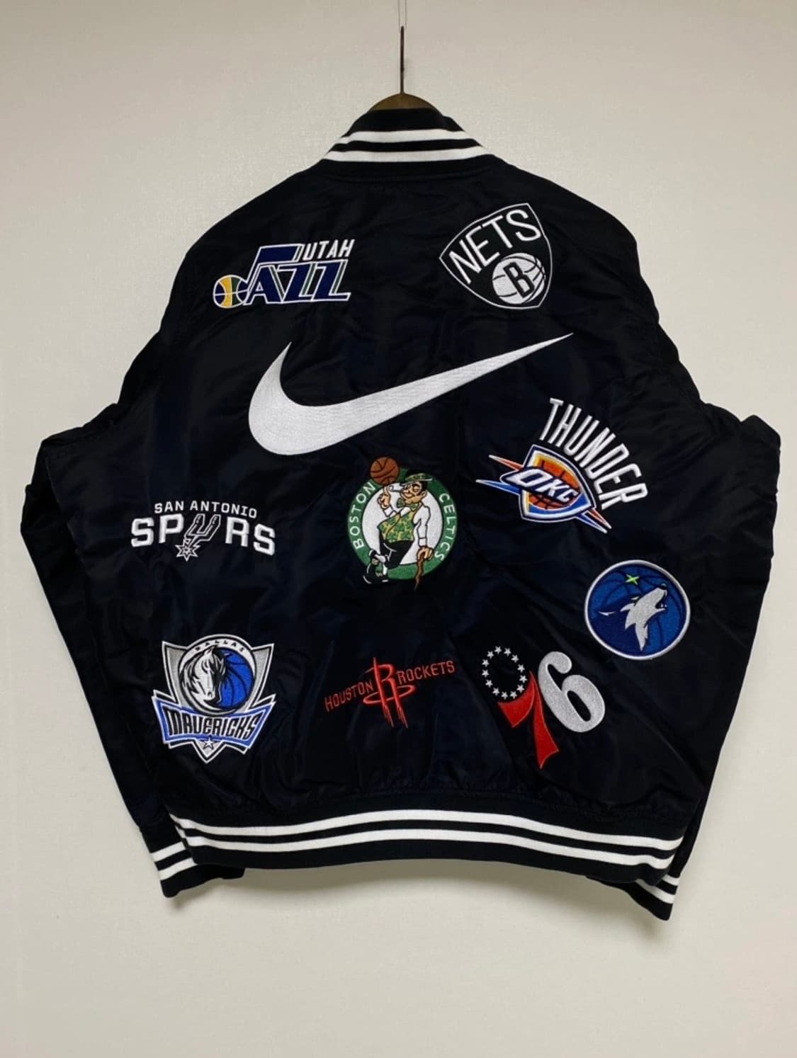 Supreme X NIKE NBA TEAM WARMUP JACKET 상품이미지3
