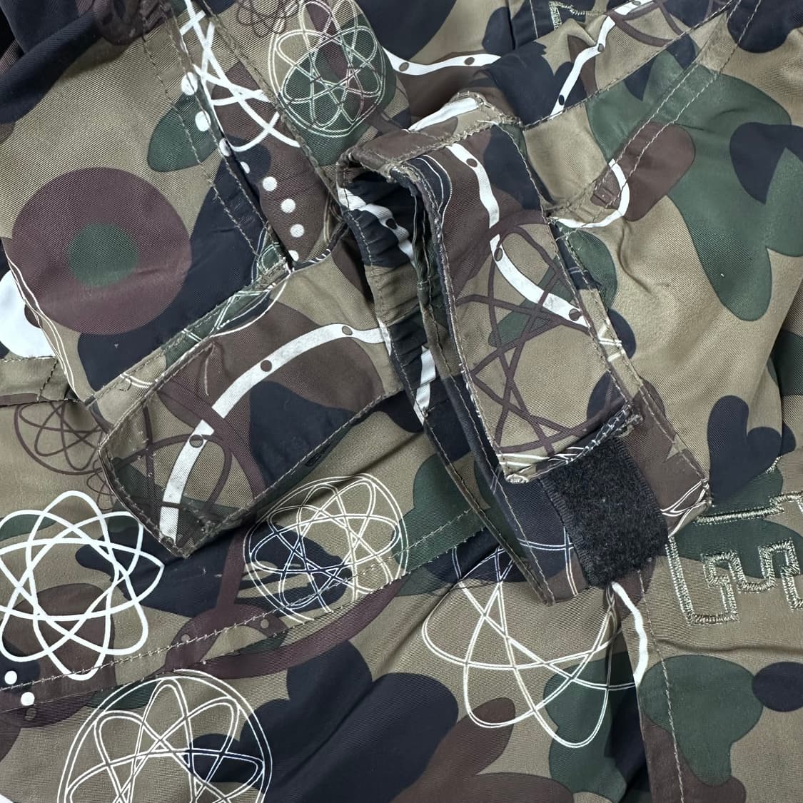 베이프 푸츄라 그래피티 카모플라쥬 후드 자켓 XL(100) J31 상품이미지10