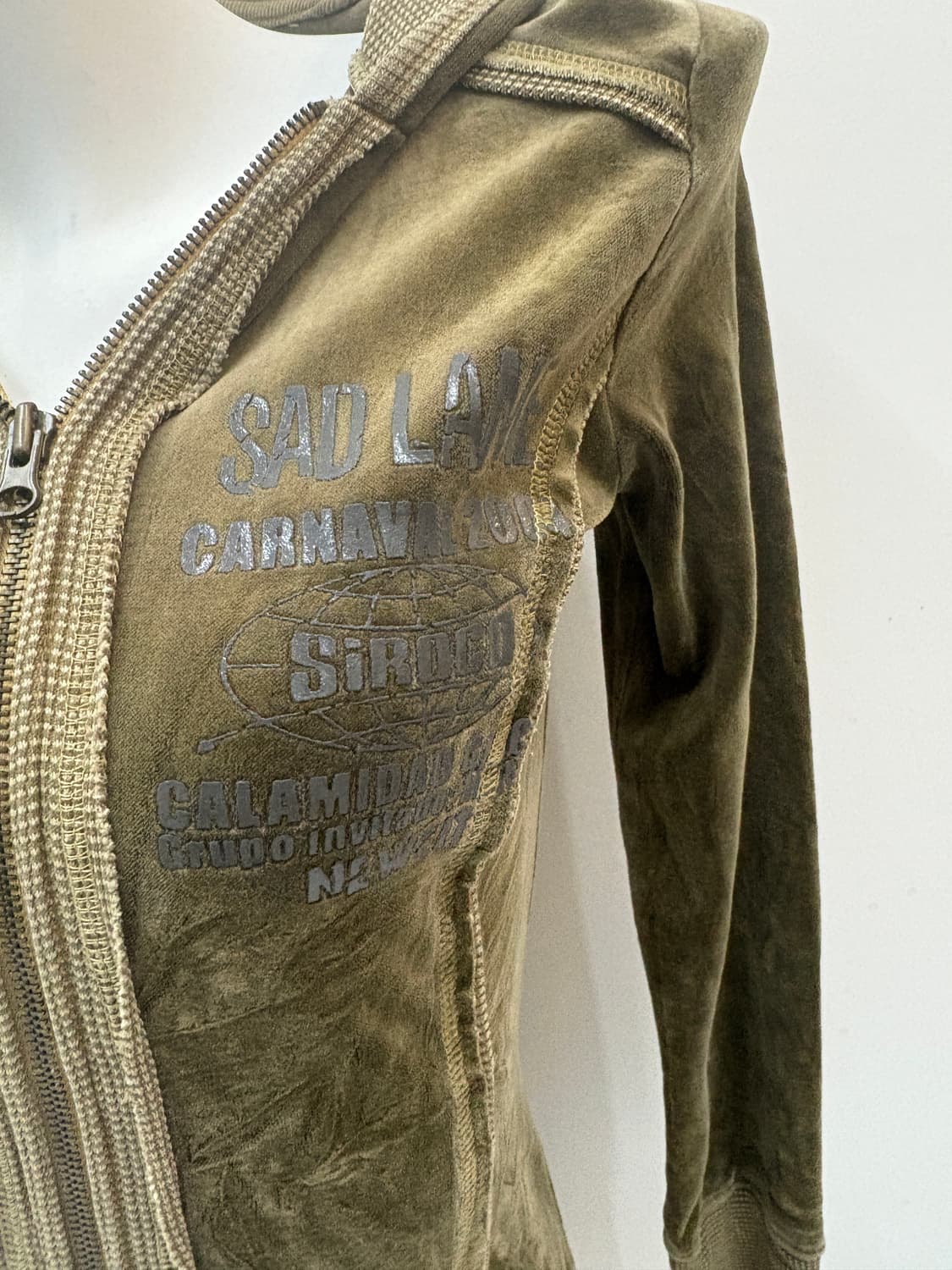 Y2K 벨벳 투웨이 후드집업 상품이미지3