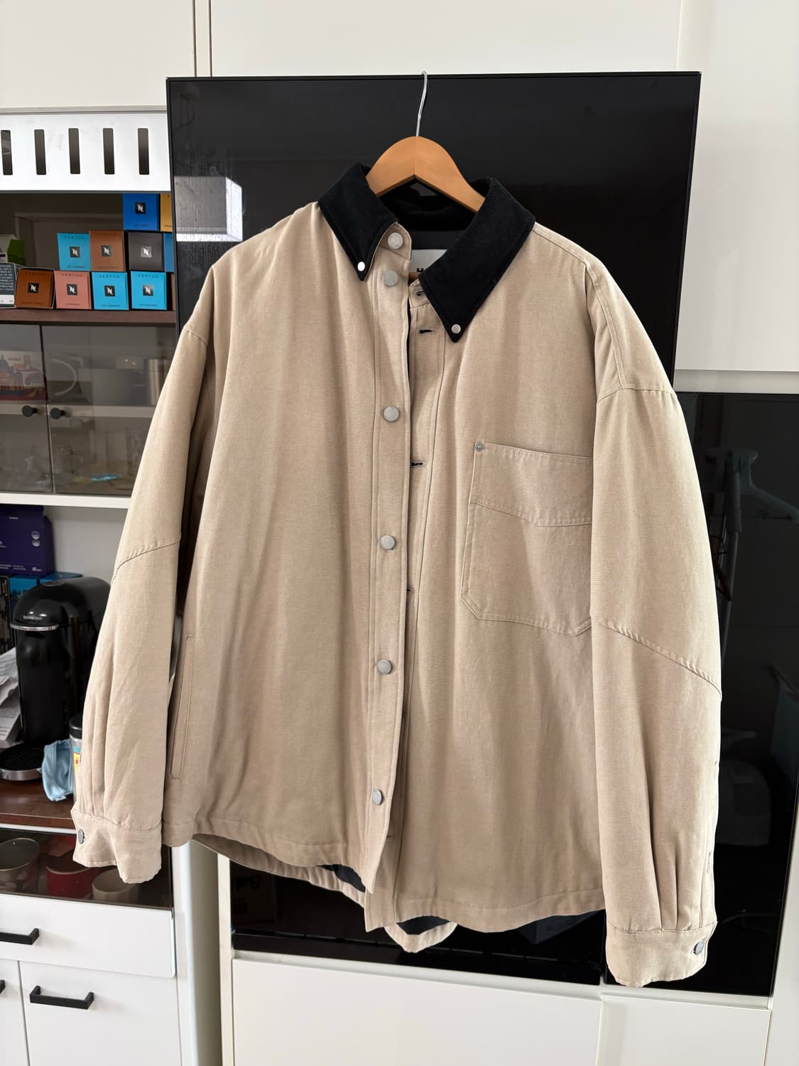 알렌느 패디드 워크자켓 2사이즈 판매합니다. 상품이미지4