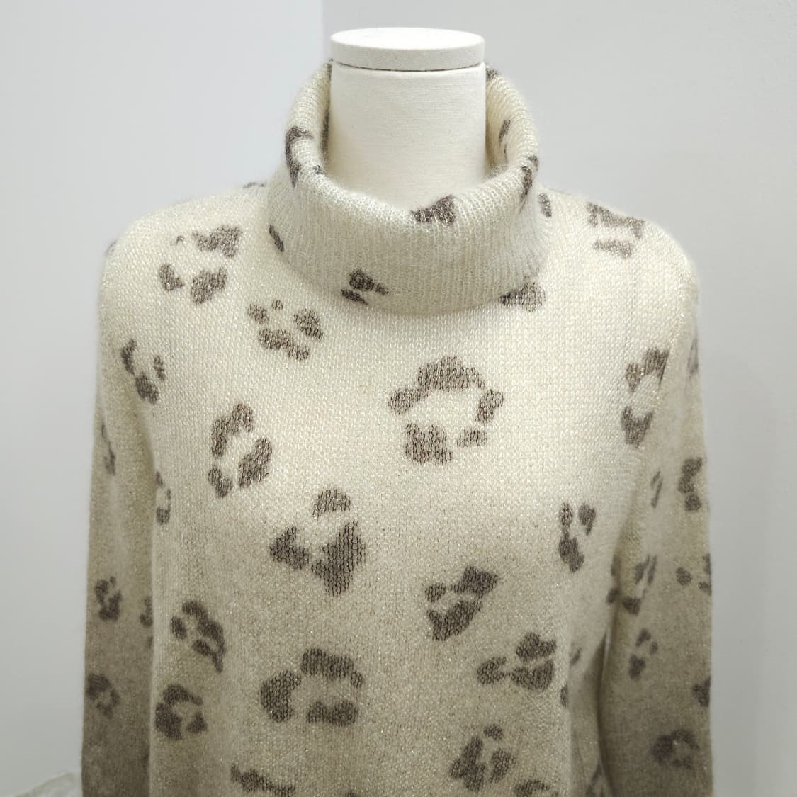 모헤어 레오파드 골드펄 하이넥 니트 상품이미지4