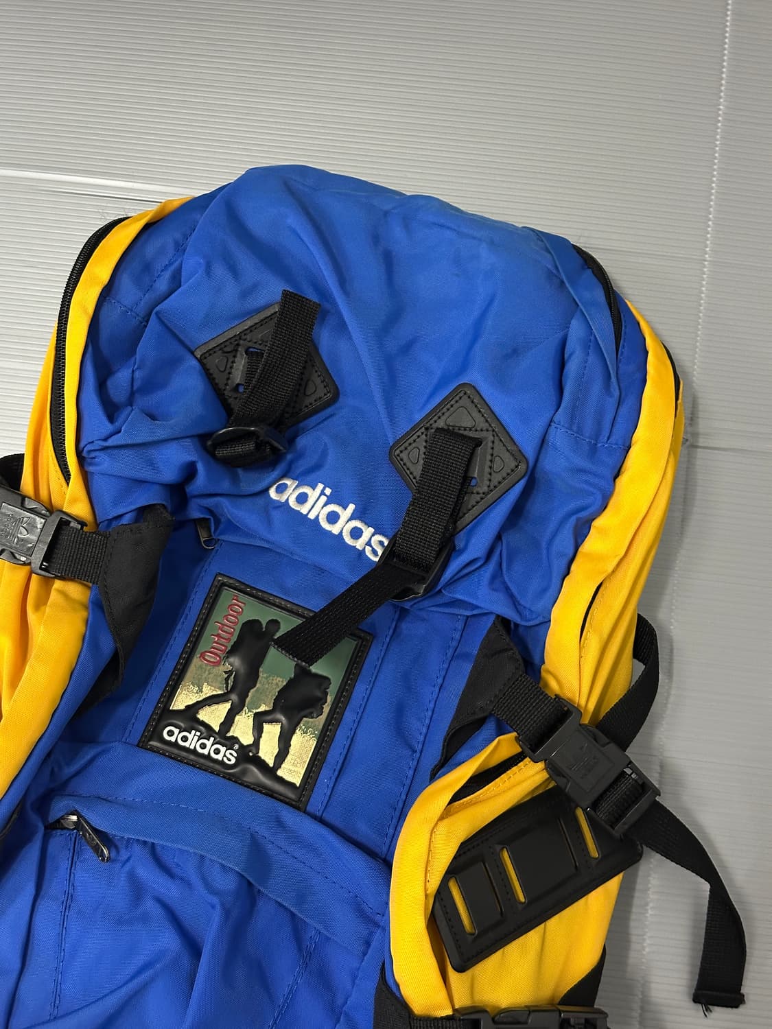아디다스 올드스쿨 백팩 가방 블루 옐로우 상품이미지2