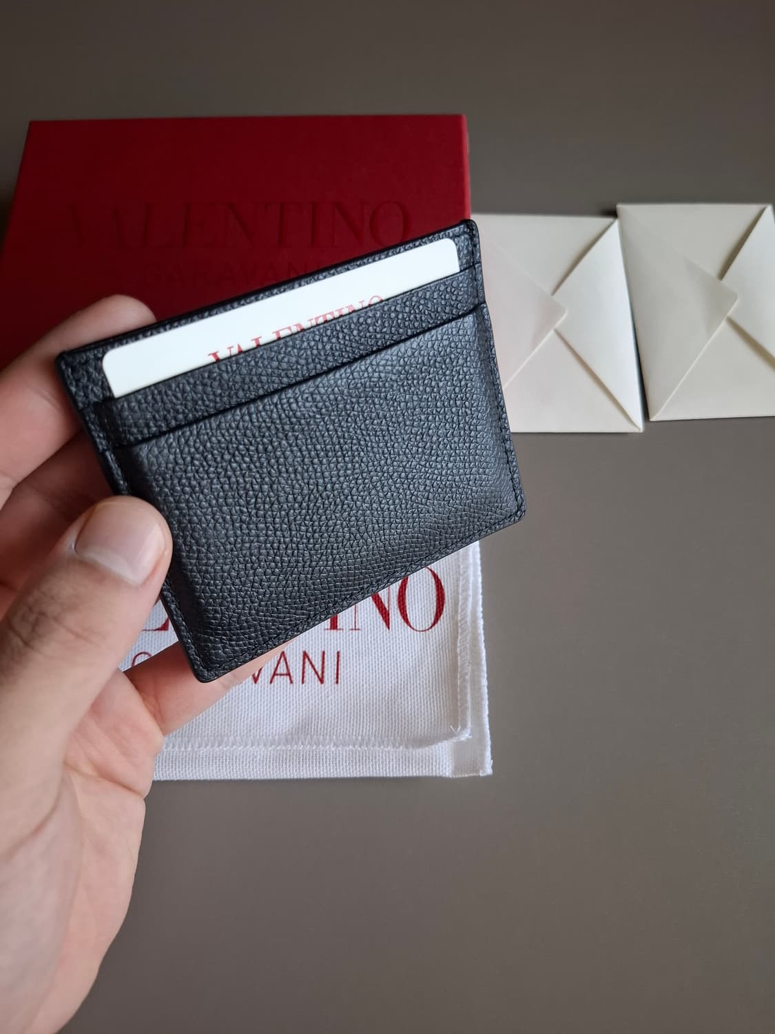 발렌티노 V로고 가라바니 카드지갑 상품이미지3