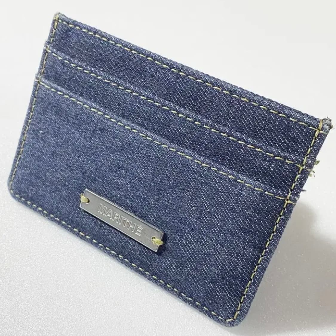 [정품] 마리떼 프랑소와저버 메탈로고 플레이트 데님 카드지갑 상품이미지4
