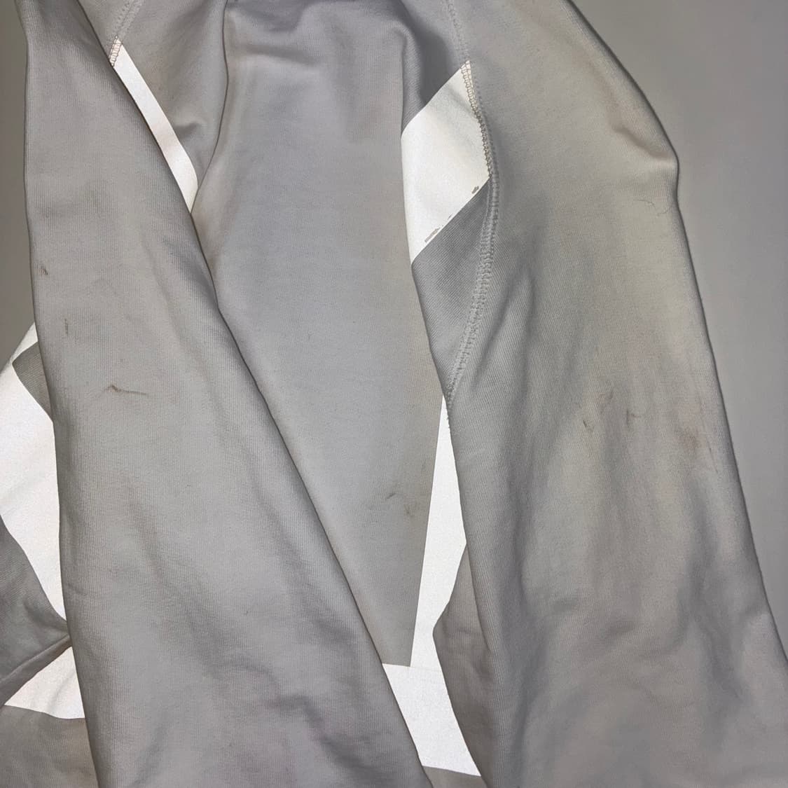 칼하트X슬램잼 25주년 리플렉티브 후드집업 상품이미지7