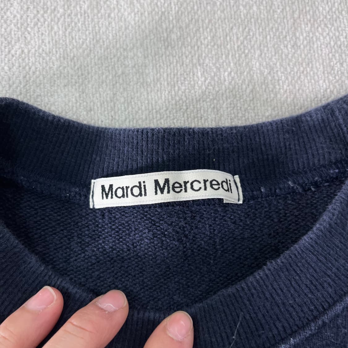 100 마르디 메크르디 맨투맨 상품이미지3