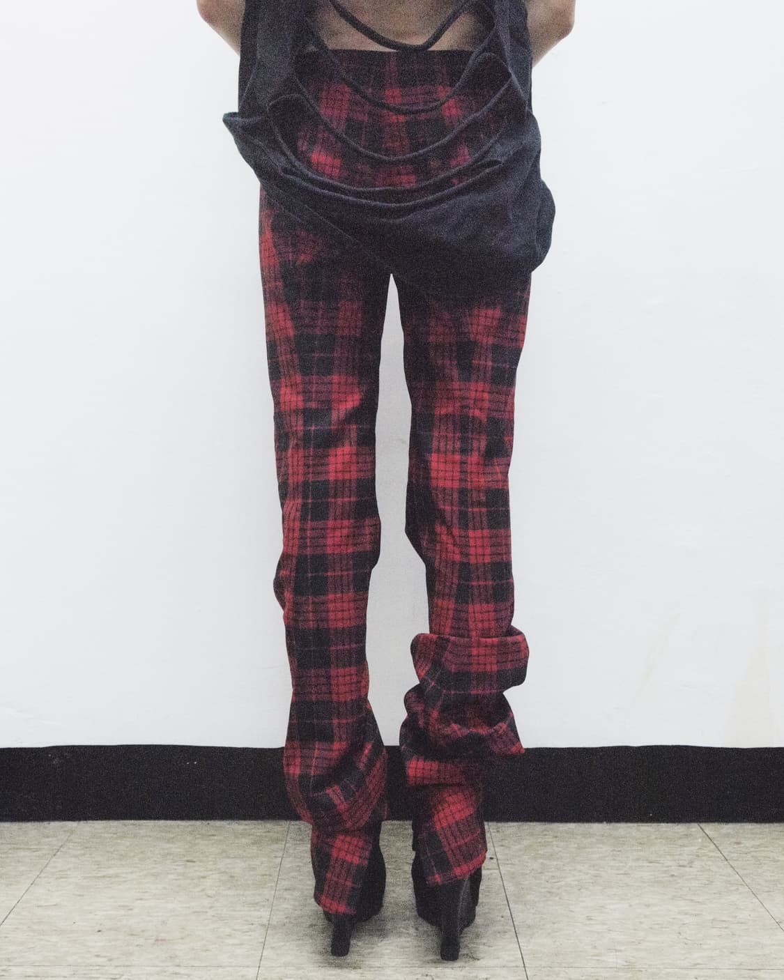rare* 디르크 쇤베르거 04ss 런웨이 아카이브 커브드팬츠 상품이미지4
