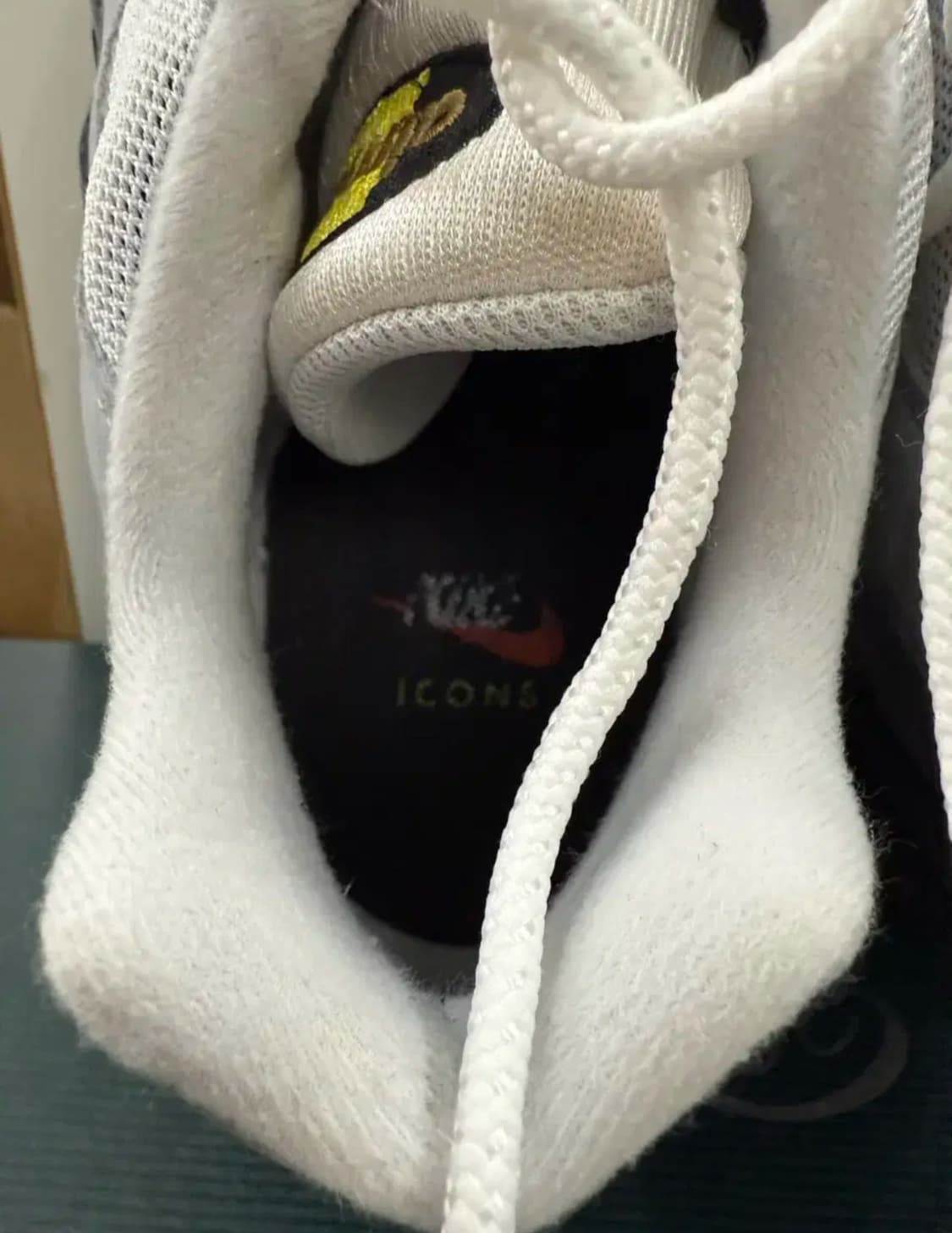 에어맥스95 나이키 Air Max 95 Wolf Grey 엘로우스트라이크 상품이미지6