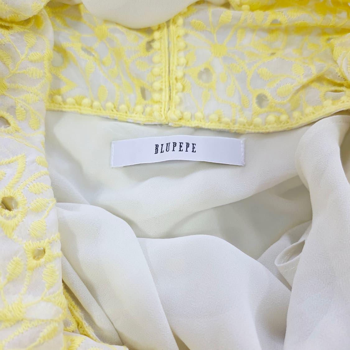 [BLUPEPE] 블루페페 옐로우 자수 레이스 블라우스 여성 상품이미지6