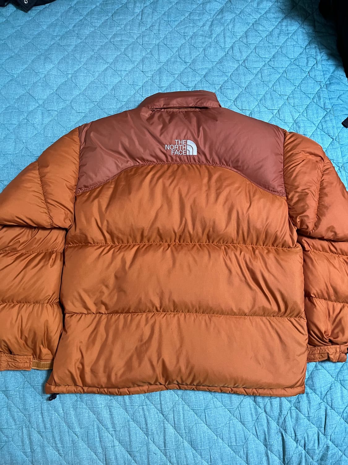 노스페이스 700 중앙로고 오렌지/브라운 패딩 M 상품이미지5