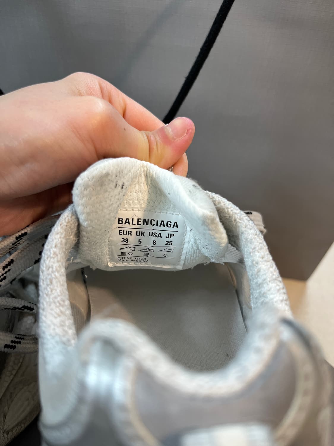 발렌시아가 3XL 썸머메쉬 스니커즈 화이트실버 상품이미지6