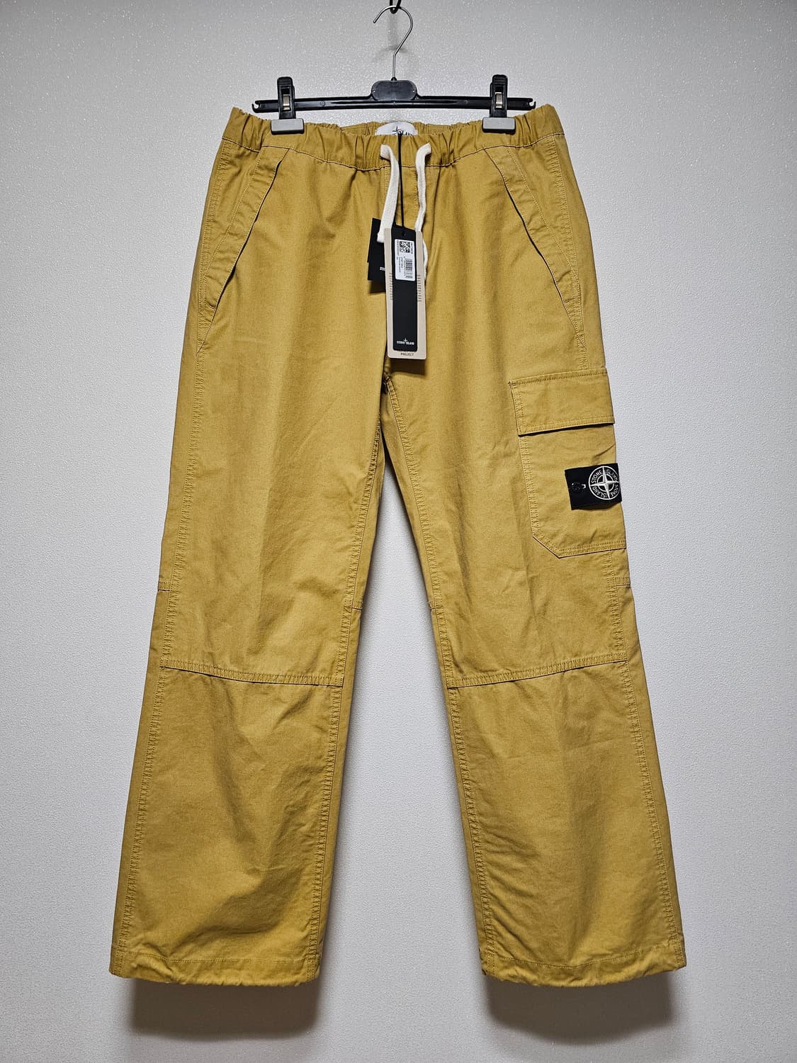 스톤아일랜드 파나마 리사이클드 옥사이드 플레이팅 카고 팬츠  - 24FW 상품이미지1