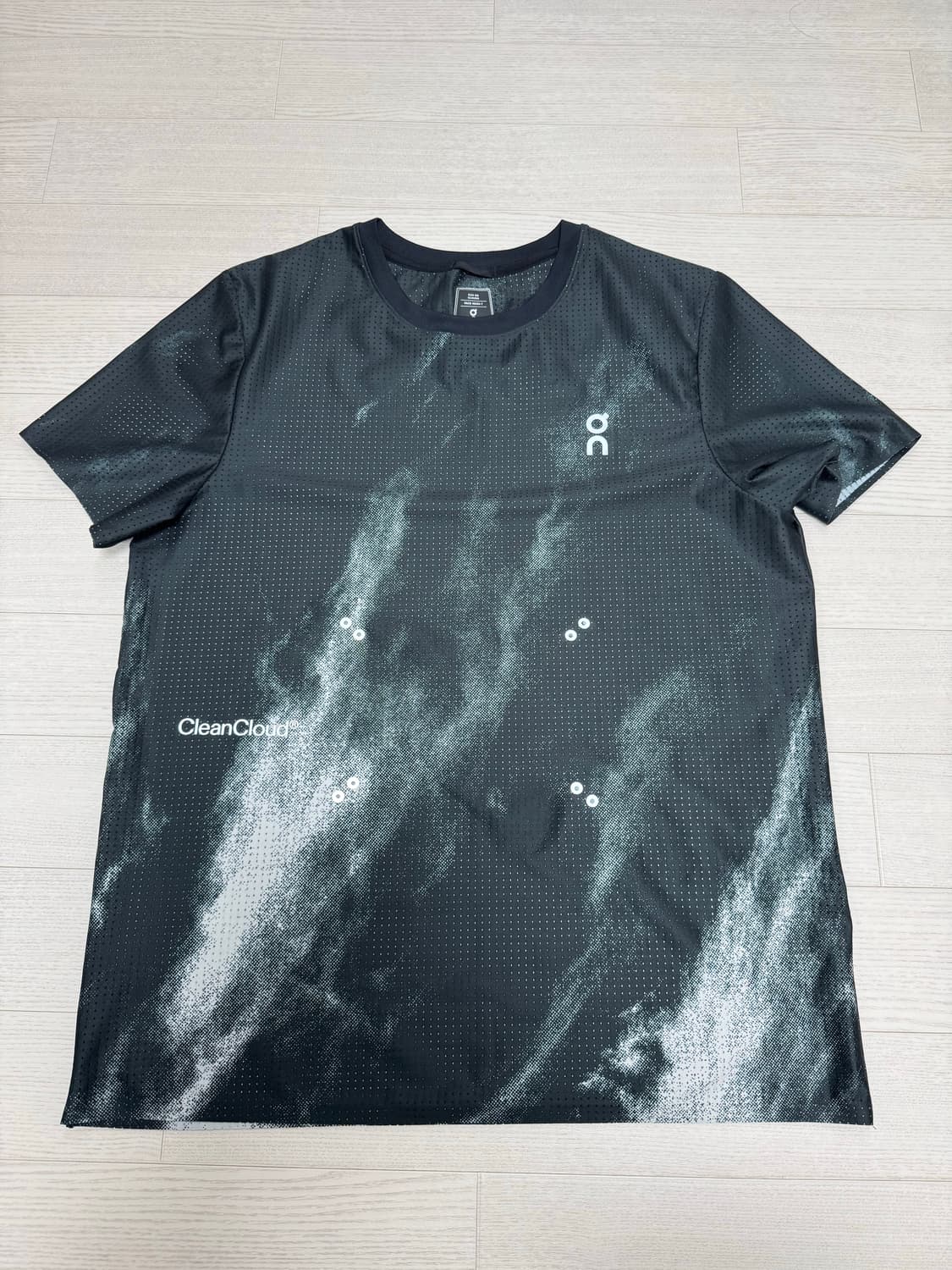 온러닝 페이스 메쉬 티 블랙 글레이셔 M 상품이미지1