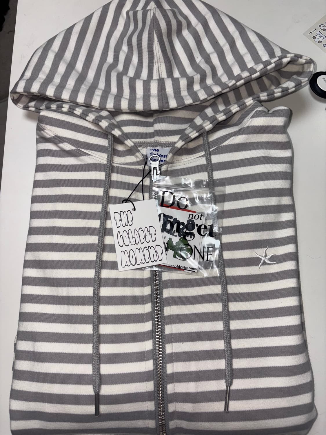 급처 새상품 ) 더콜디스트모먼트 스트라이프 후드집업 상품이미지3