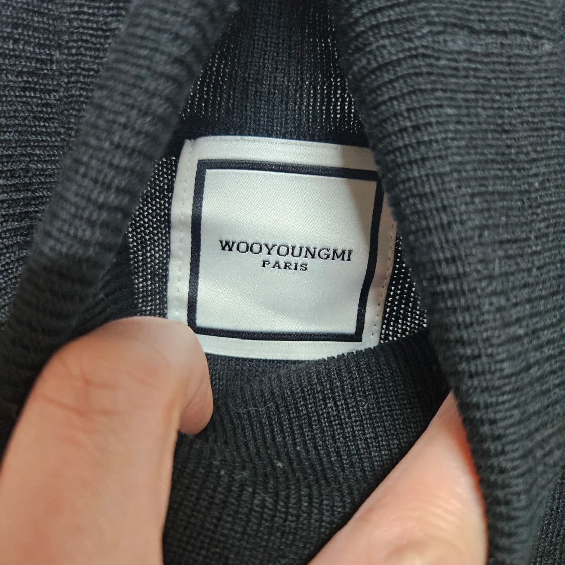 우영미 울 절개 터틀넥 니트 100 상품이미지6