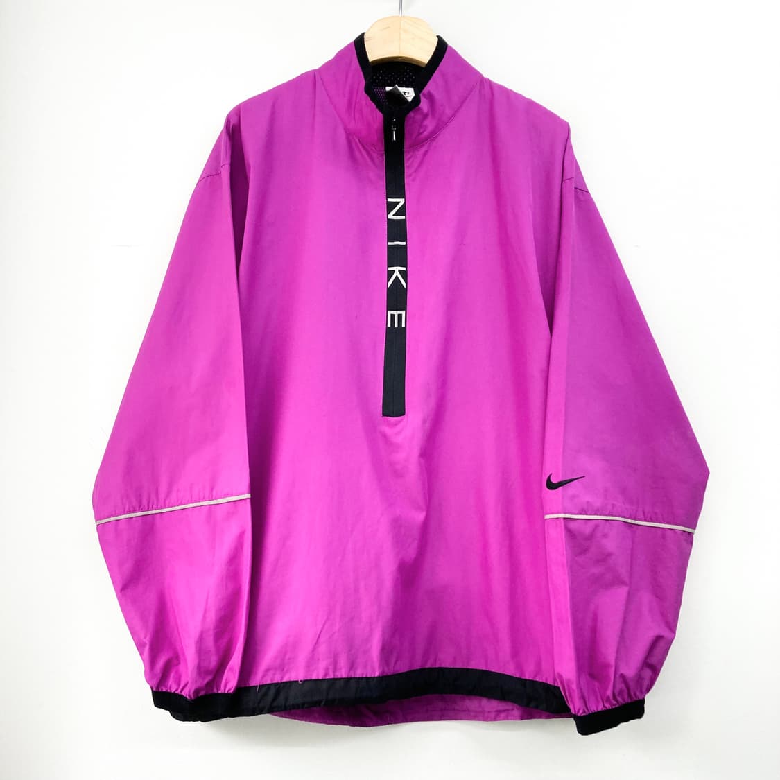 나이키 스펠아웃 암 스우시 리플렉티브 마젠타 아노락 상품이미지3