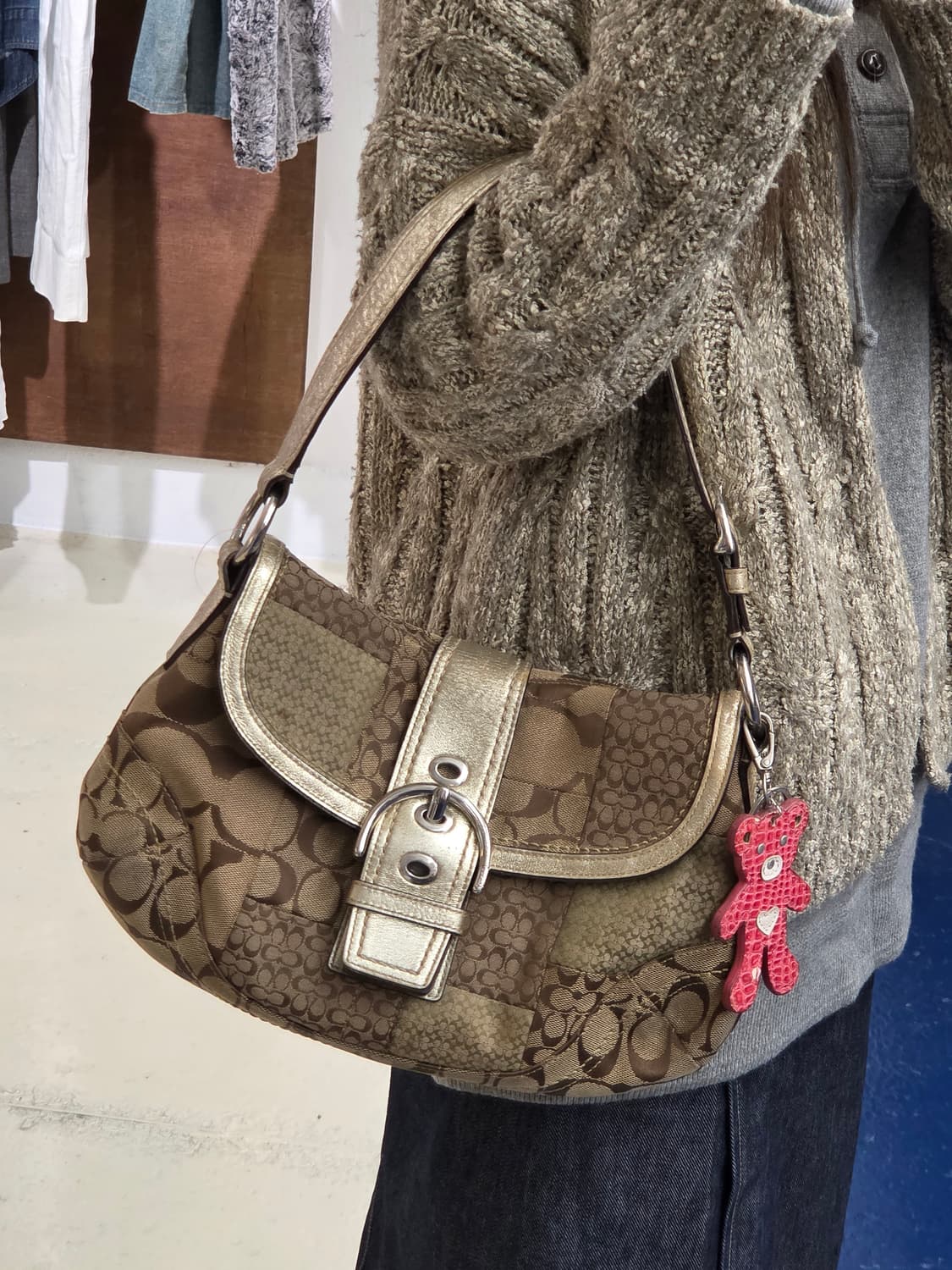 Coach 코치 시그니처 소호 숄더 백 상품이미지4