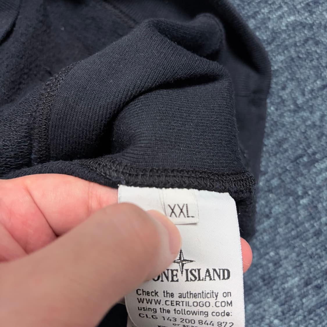 스톤아일랜드 와펜 맨투맨 블랙 상품이미지7