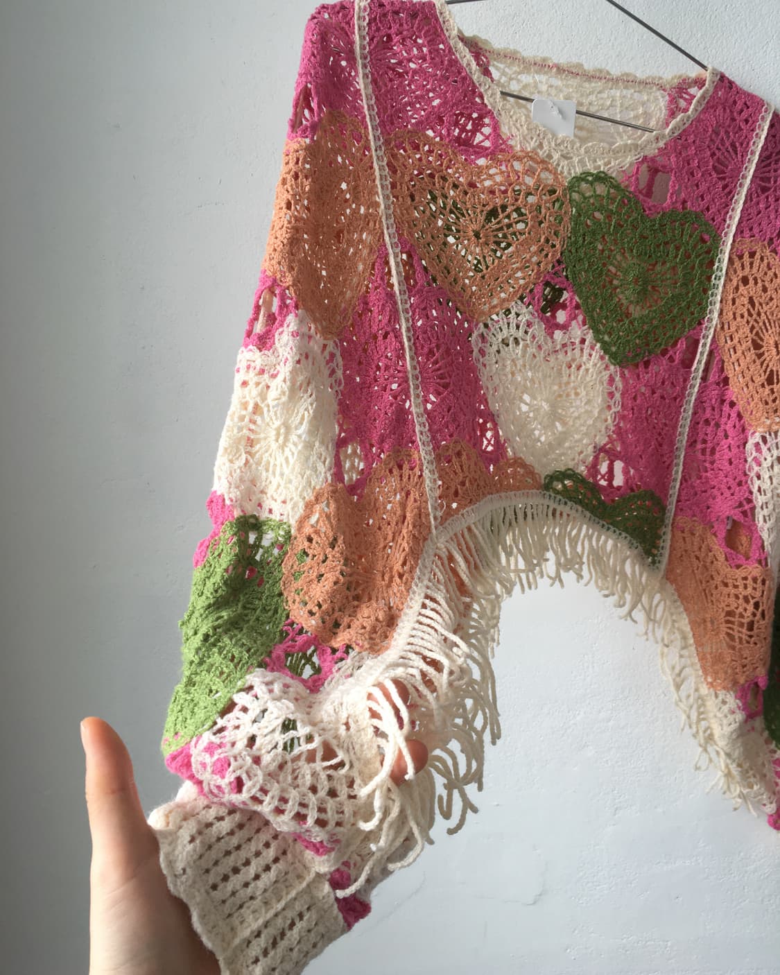 Heart pattern fringe crochet top 상품이미지4