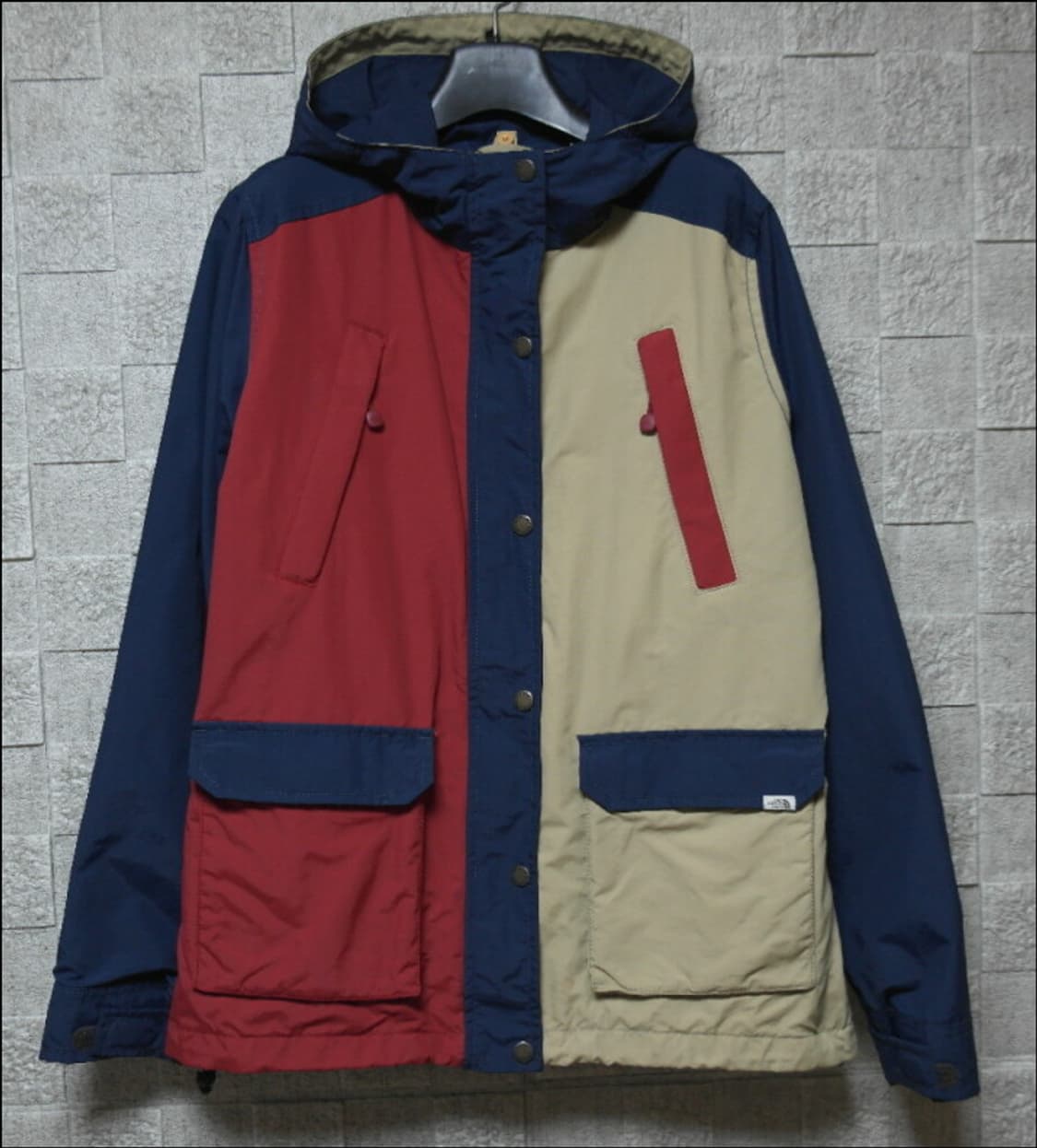 노스페이스 여성 후드 바람막이 상품이미지1