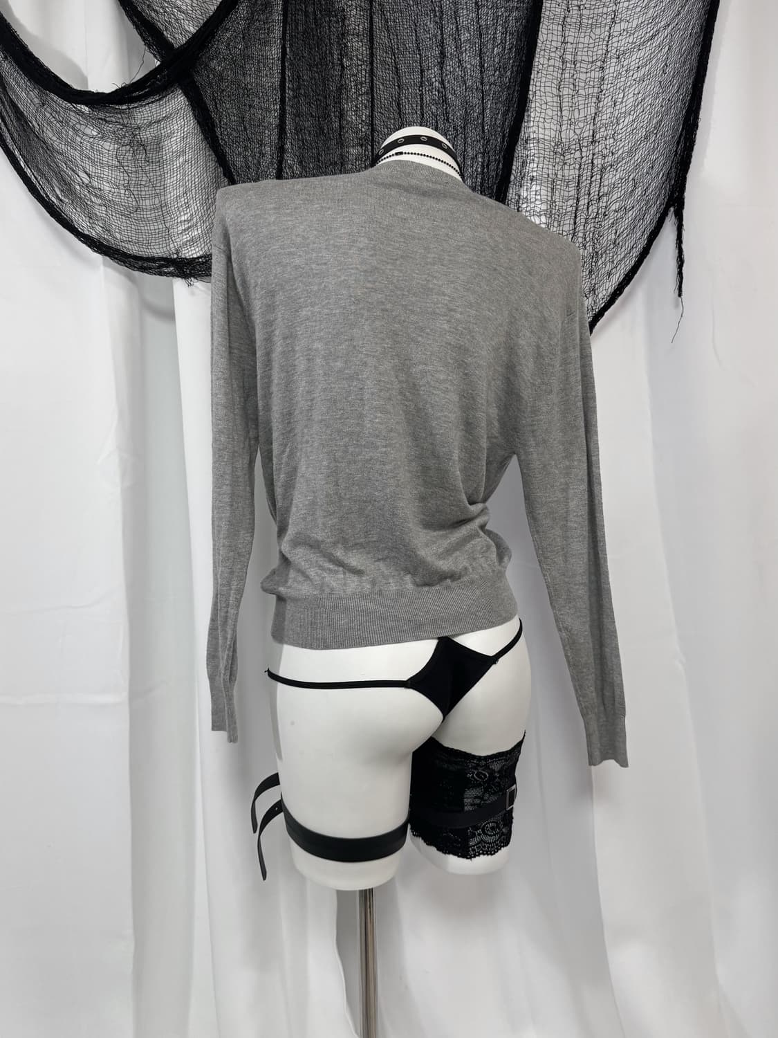 gray detail knit  상품이미지4