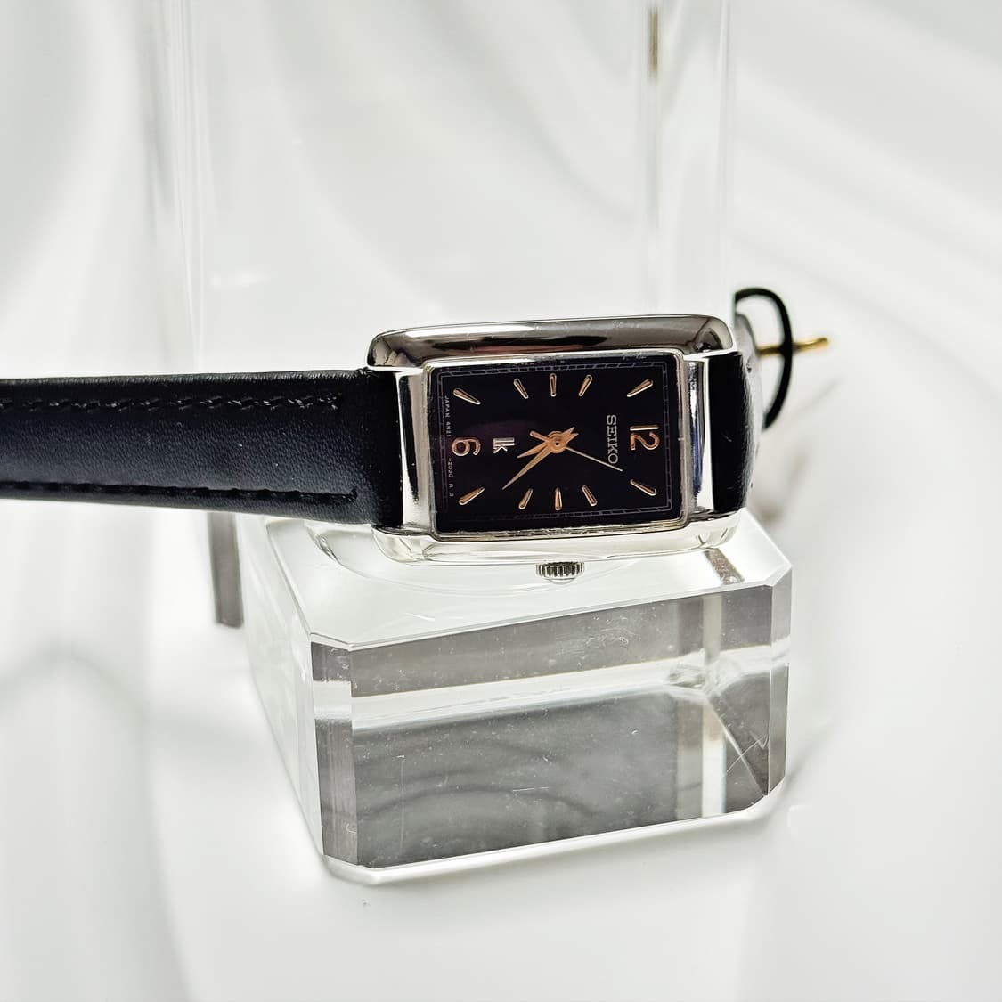 90s 빈티지 세이코 루키아 네이비 청판 렉탱글 스퀘어 워치 상품이미지1