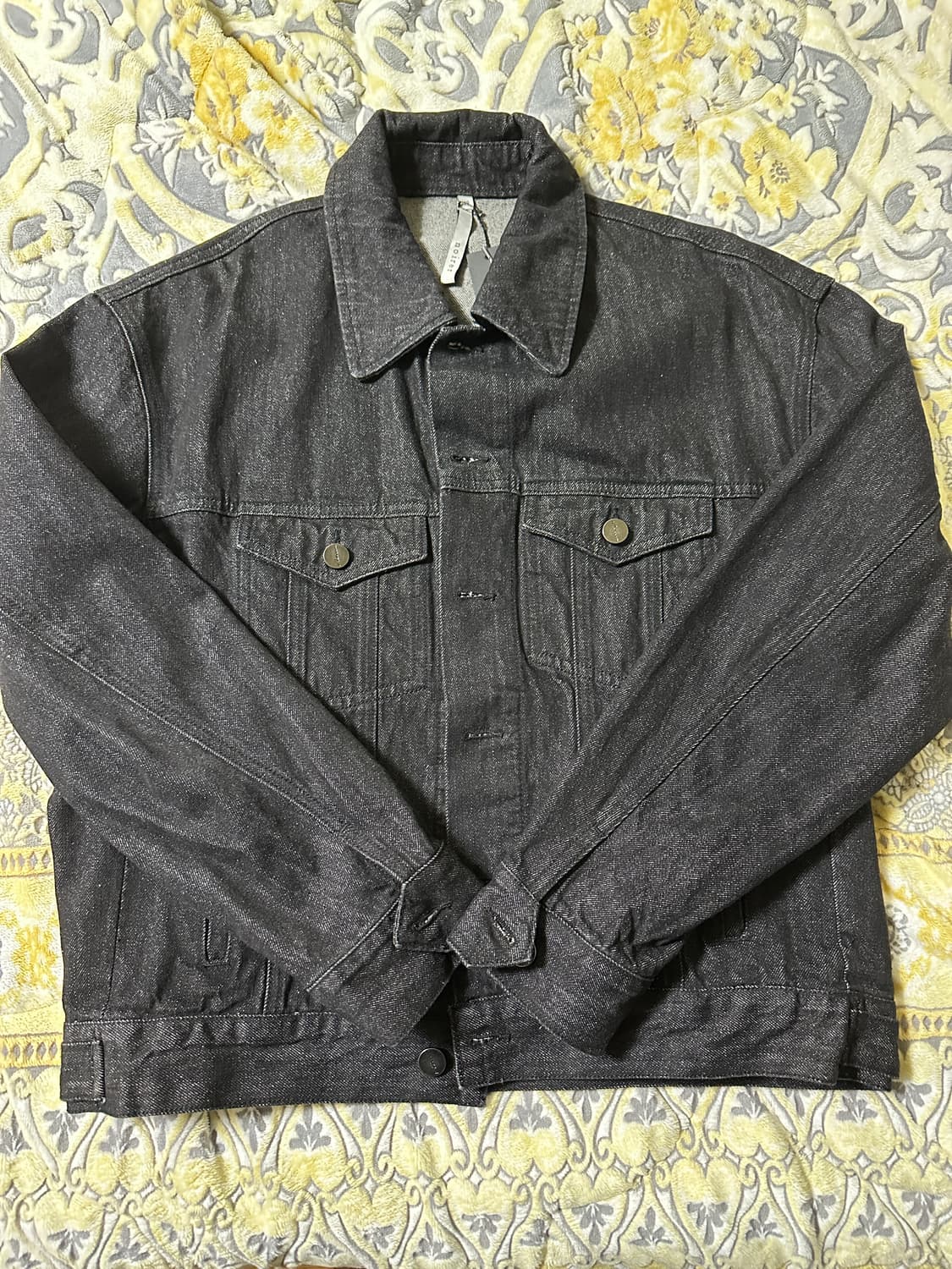 새상품) 노이어 크롭 데님 자켓 48 사이즈 팝니다. 상품이미지2