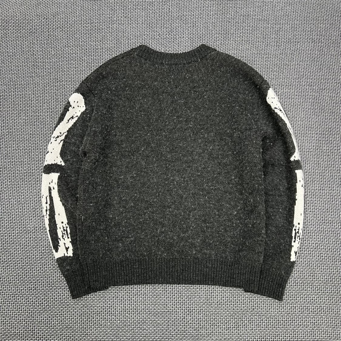 착샷O 빈티지 본즈 프린팅 모헤어 니트 상품이미지2