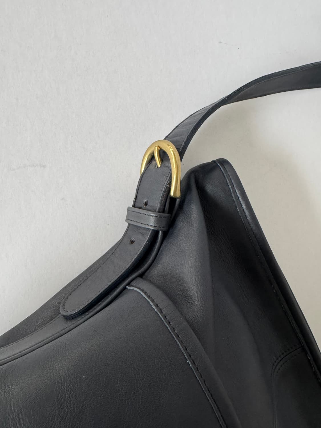 Old coach 올드코치 90s 빈티지 블랙 레더 숄더백 상품이미지3