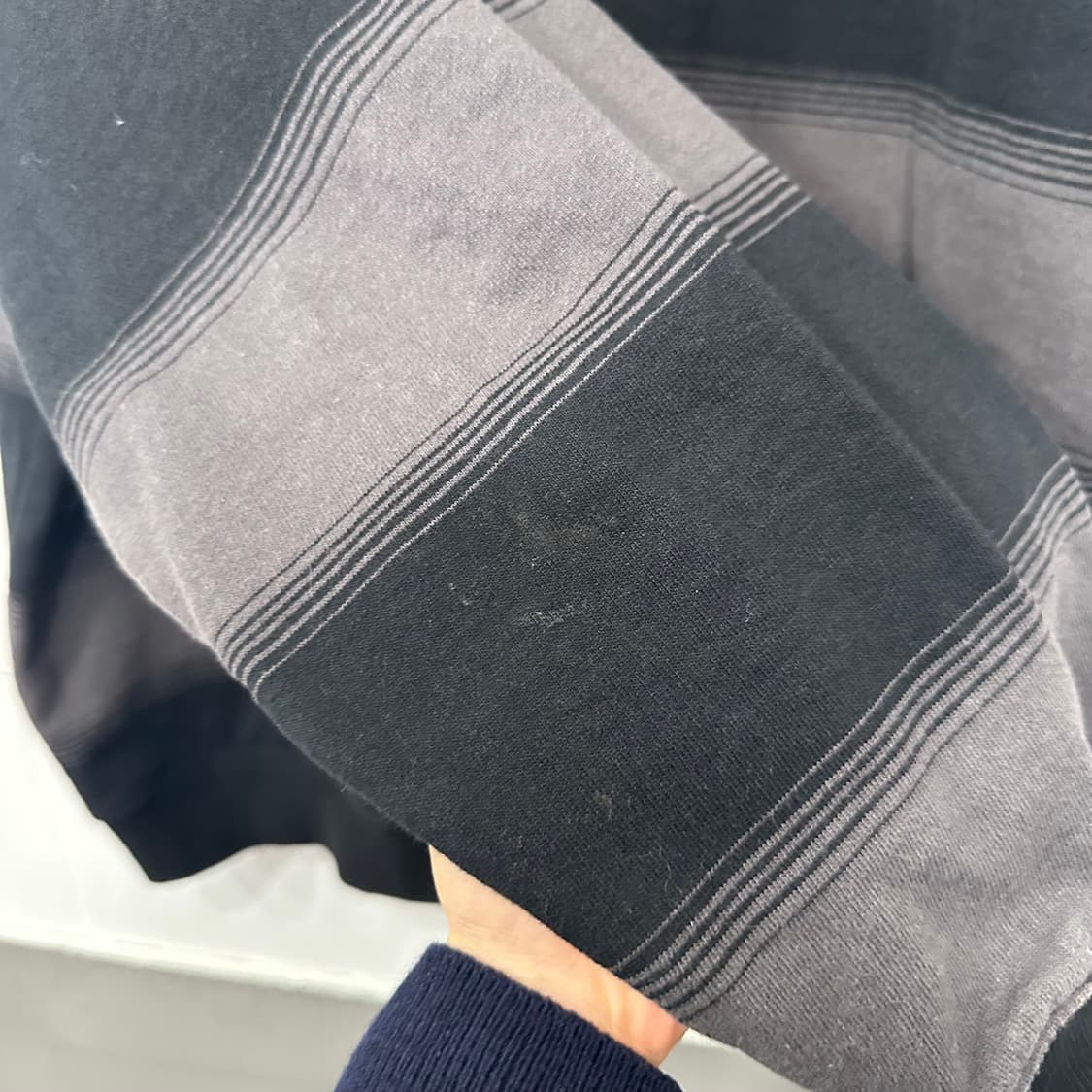 디스이즈네버댓 스트라이프 맨투맨 상품이미지4