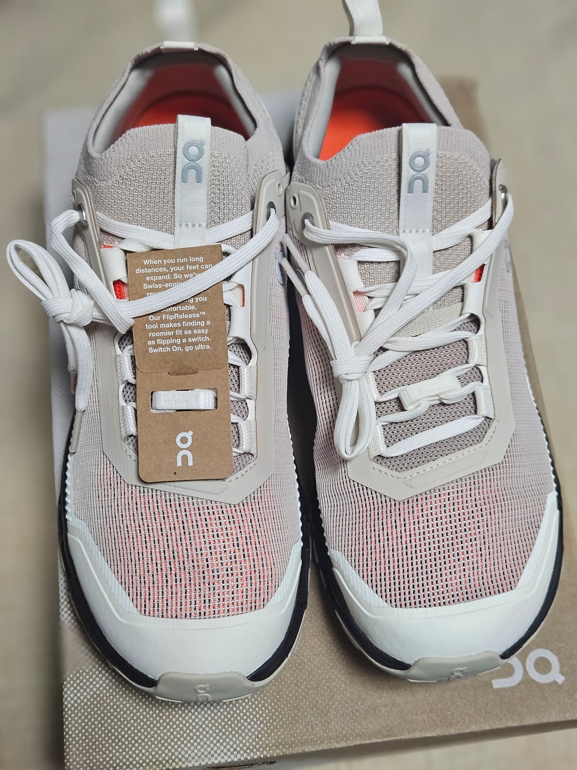 온러닝 클라우드울트라 2(샌드/블랙 270 새상품) 상품이미지8