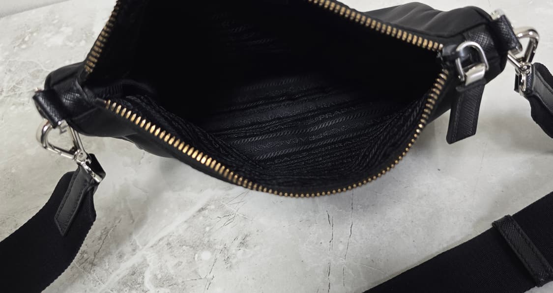 프라다 리나일론 크로스백 판매 상품이미지9