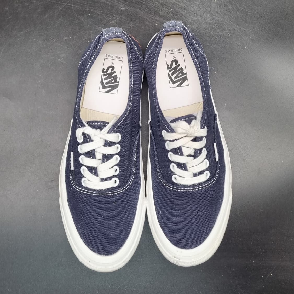 반스 볼트 어센틱 네이비 남성스니커즈280 상품이미지2
