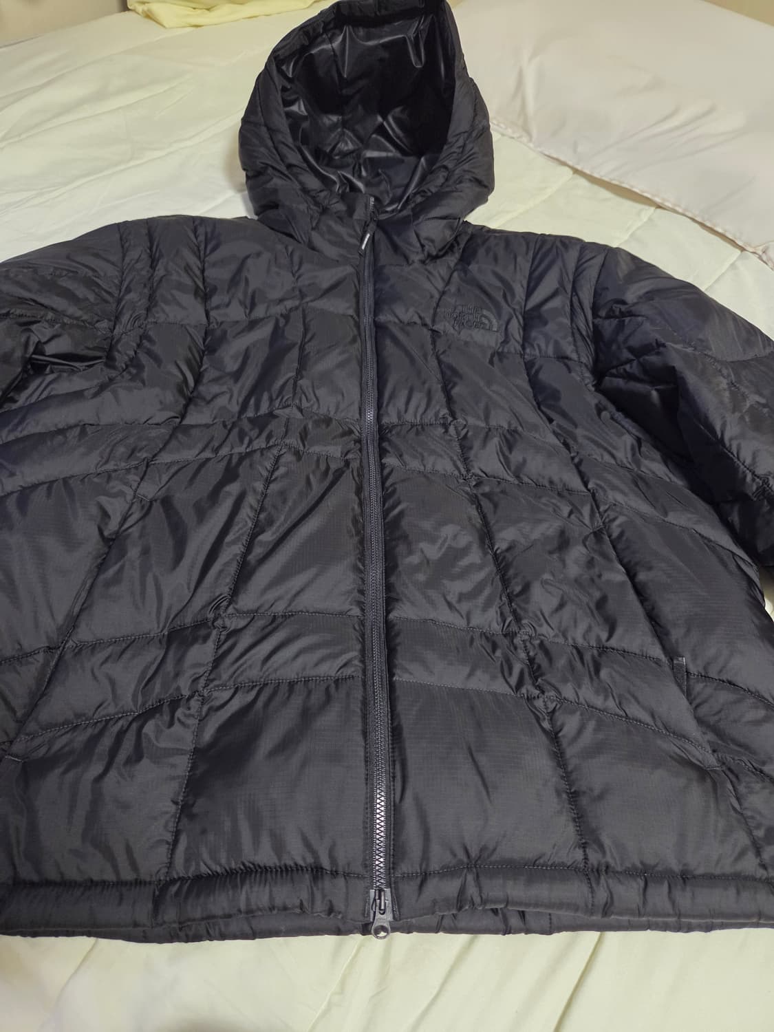 노스페이스 경량패딩 25fw 웨이브LT 온 자켓 블랙 XL팝니다 상품이미지3