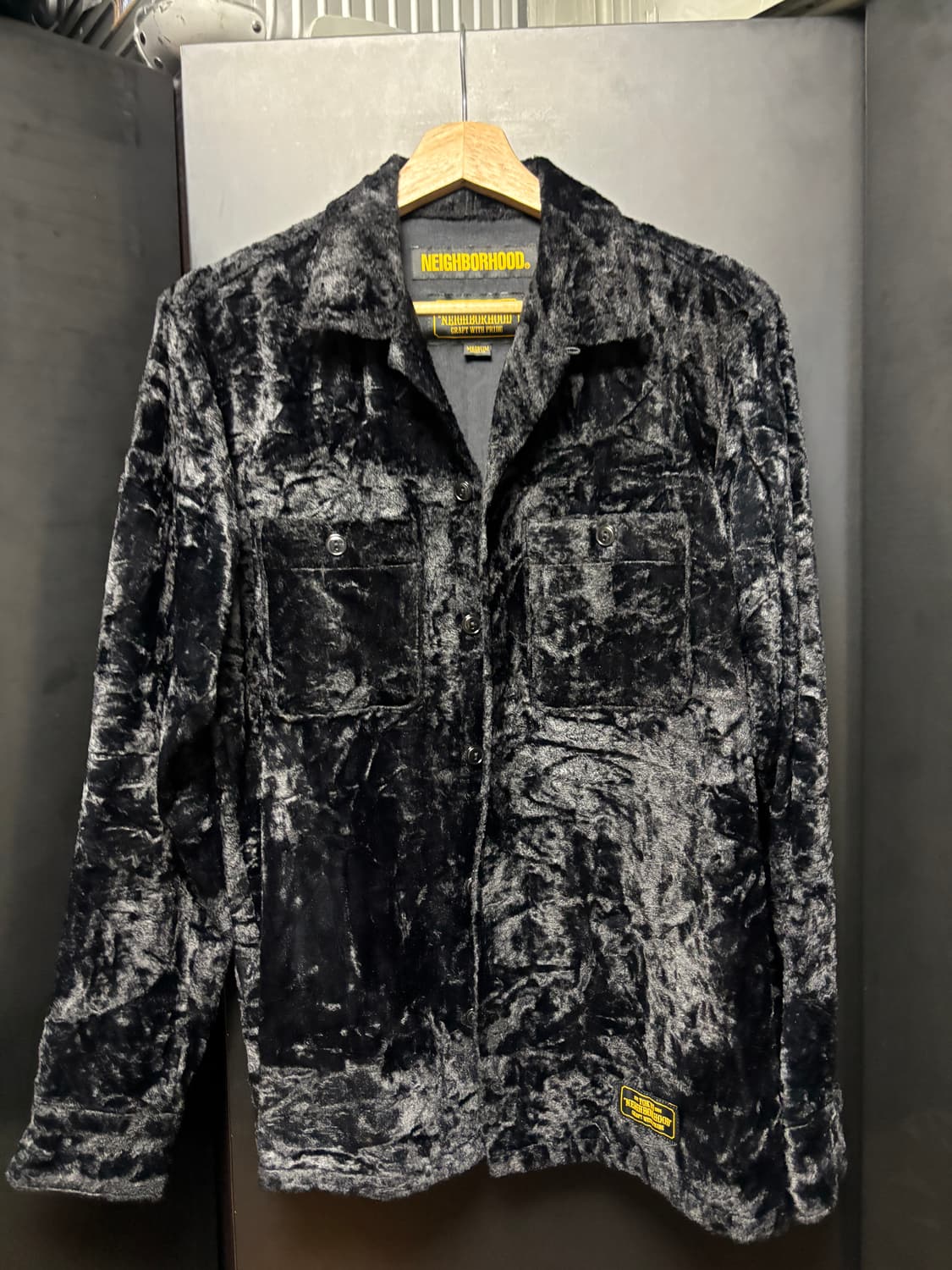 네이버후드 벨벳 다운카라 셔츠 상품이미지1