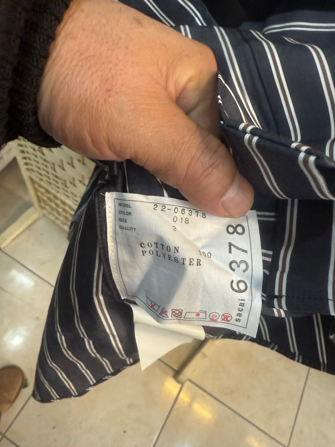 2/66 정품 사카이 블라우스 팝니다 상품이미지2