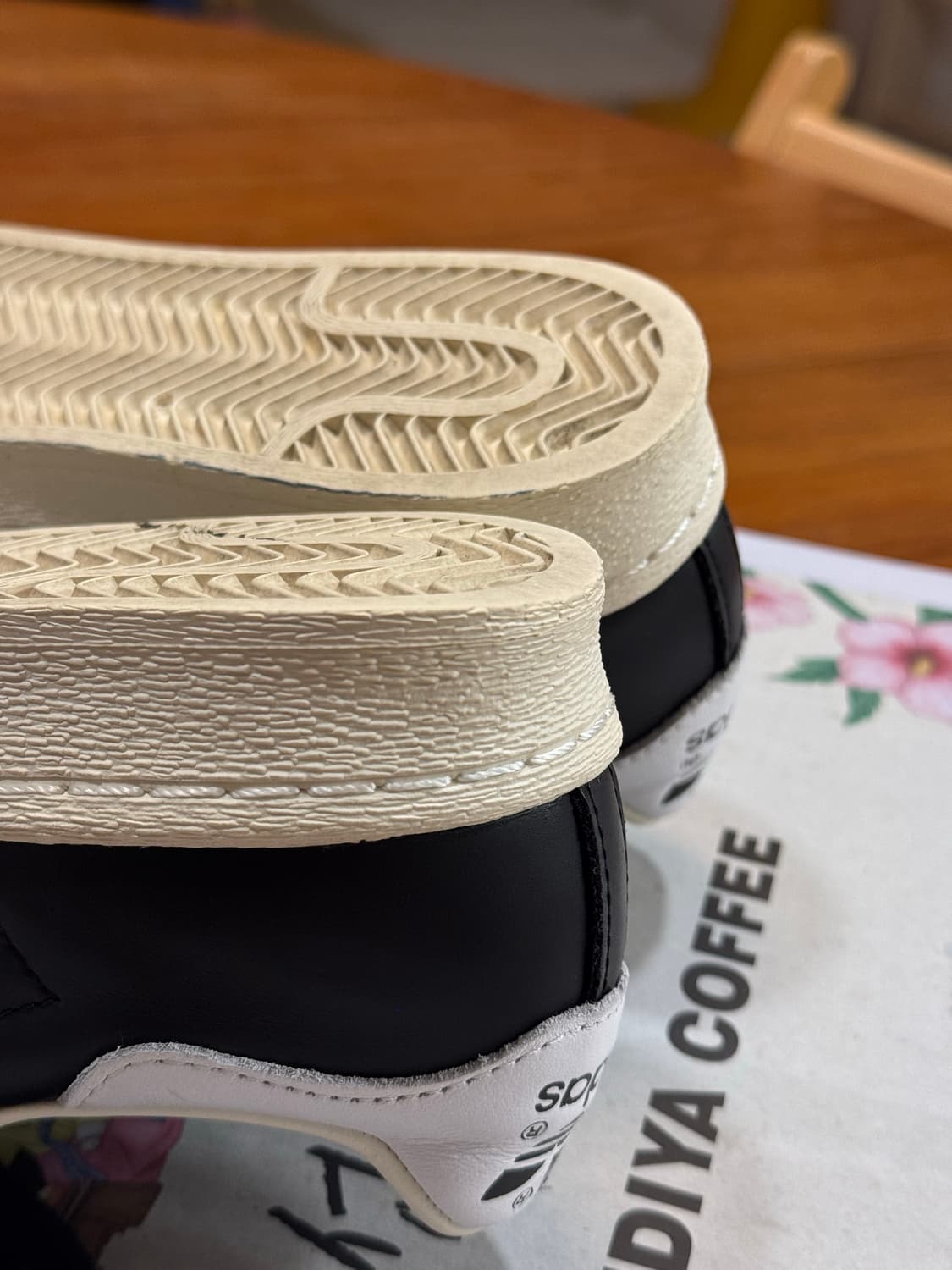 (240)아디다스 슈퍼스타 82 블랙&화이트 상품이미지5