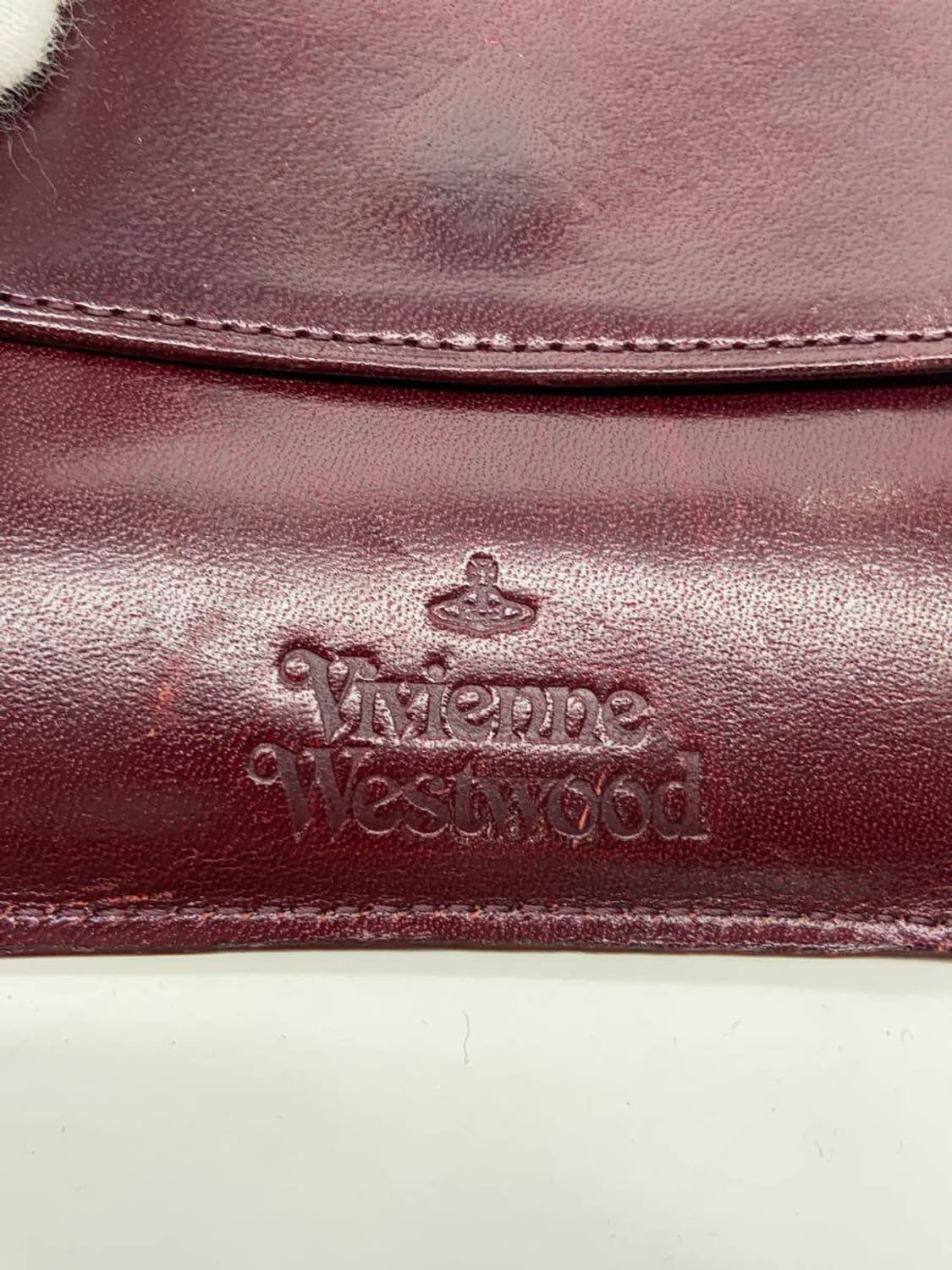 비비안 웨스트우드 크로크형압 레더 지갑 상품이미지3