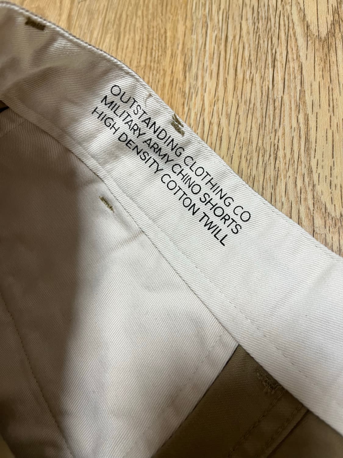 아웃스탠딩 와이드 치노 쇼츠 베이지 상품이미지4