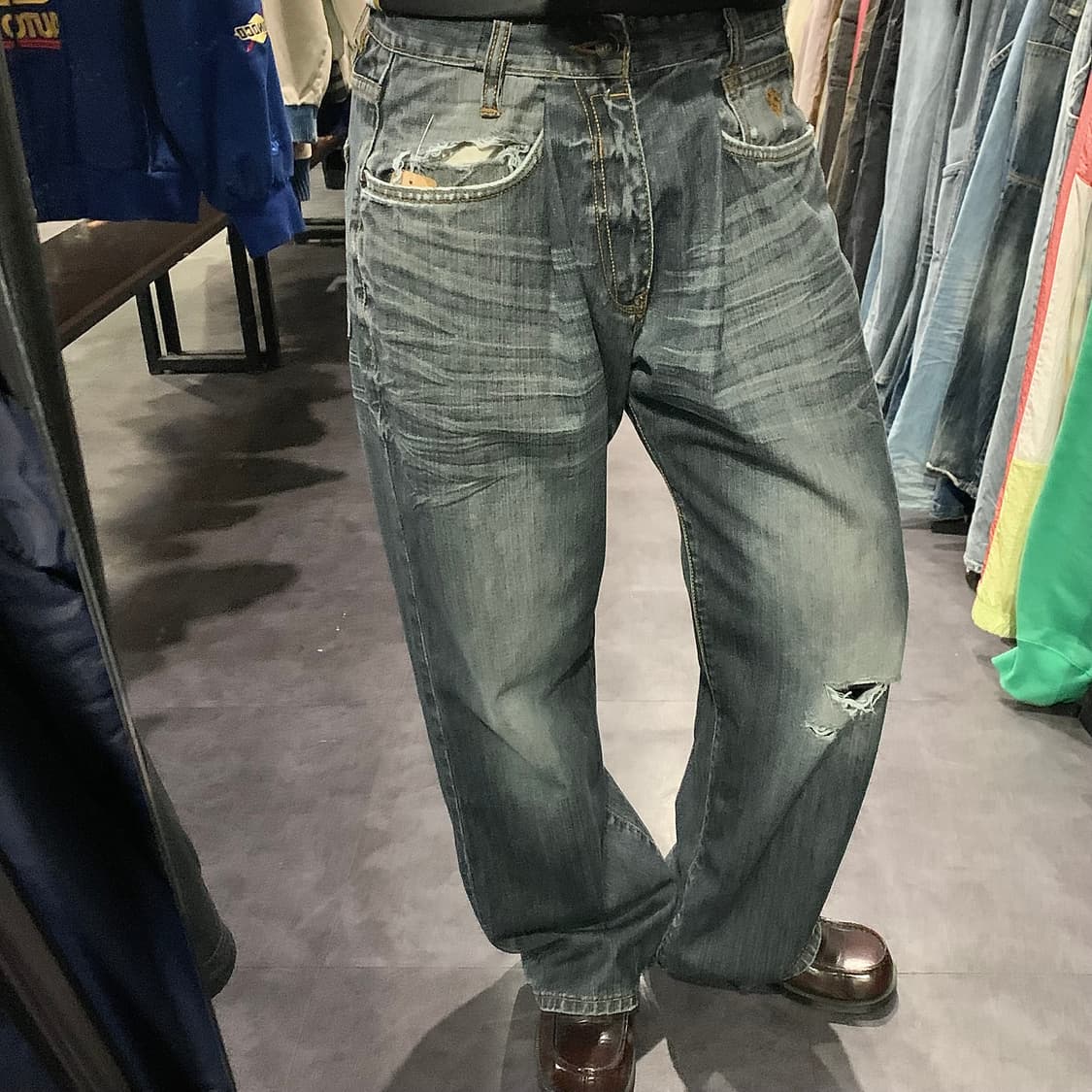 [IM] ROCAWEAR 워싱 데미지 힙합 데님 팬츠 딥인디고 상품이미지4